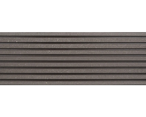 Geriffelte Fassadenverkleidung aus Kunststoff
