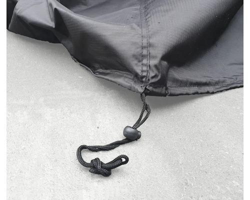 Schwarze Abdeckung mit Kordelzug zum Festziehen