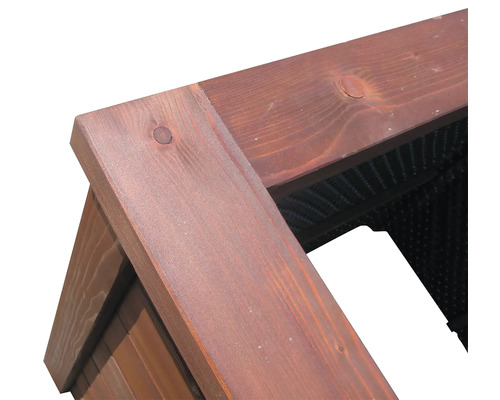 Detailansicht eines Hochbeetes aus Holz
