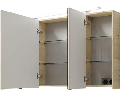 Geöffneter Spiegelschrank mit Holzrahmen und Glasablagen