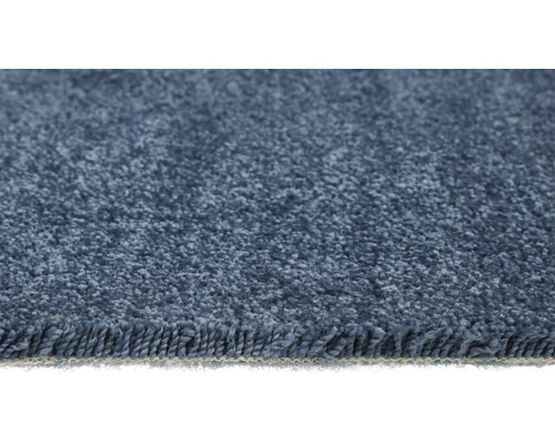 Detailansicht eines Teppichs mit hohem Flor