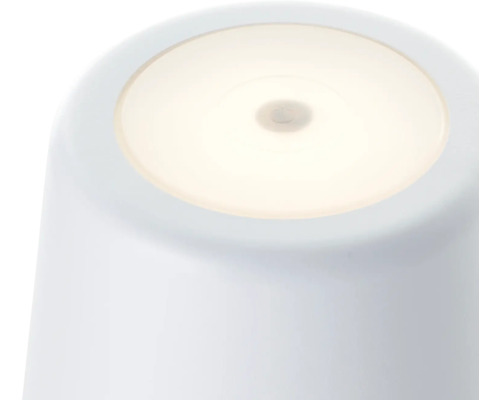 Weiße Tischleuchte mit eingeschaltetem Licht