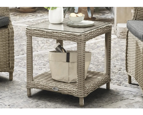 Beistelltisch aus Rattan mit Glasplatte und Ablagefläche