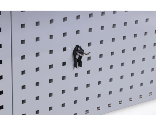 Lochwand mit Werkzeughaken zur Werkzeugaufbewahrung