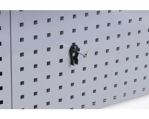 Lochwand mit Werkzeughaken