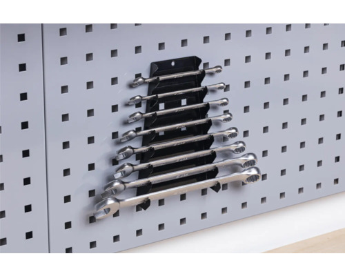 Steckschlüsselsatz auf Lochwand