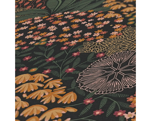 Detailansicht einer Tapete mit Blumenmuster