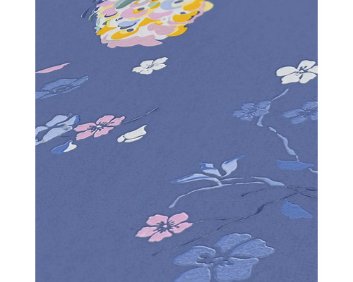 Nahaufnahme einer blauen Tapete mit Blumenmuster