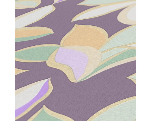 Nahaufnahme einer strukturierten Tapete mit floralem Muster