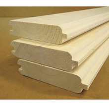 Holzpaneele aus hellem Holz