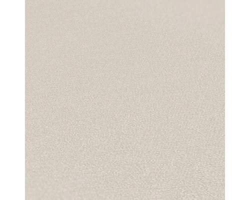 Nahaufnahme einer beigen Vinyltapete mit feiner Struktur