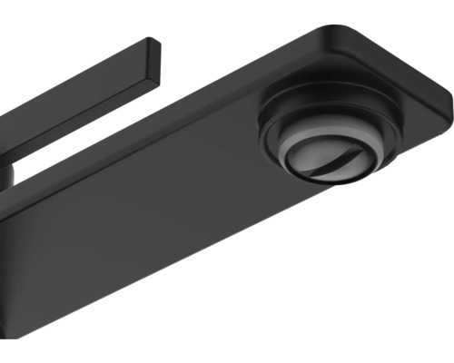 Detailaufnahme eines schwarzen Wasserhahns