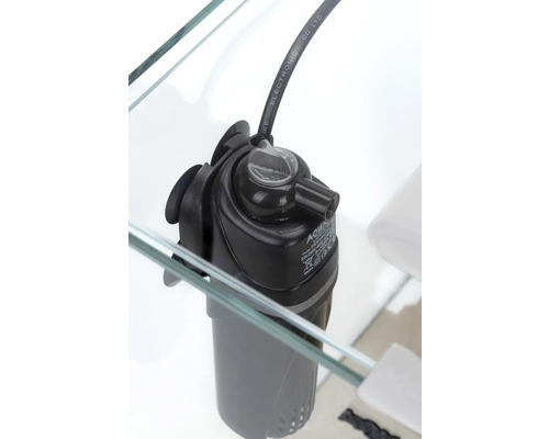 Aquarium Innenfilter im Aquarium