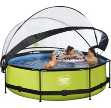 Rundes Schwimmbecken mit Überdachung und Familie im Wasser.
