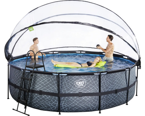 Runder Swimmingpool mit Überdachung und Leiter im Garten