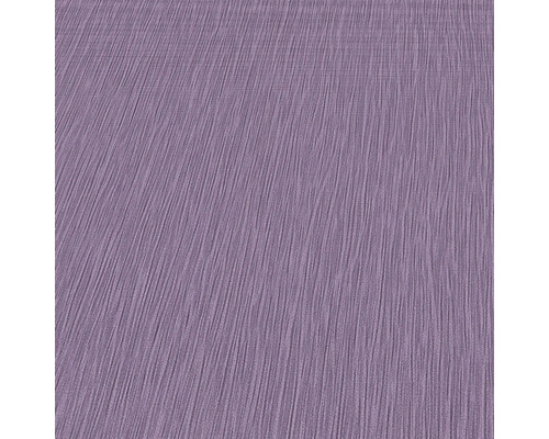 Nahaufnahme einer lila Vliestapete mit Streifenstruktur.