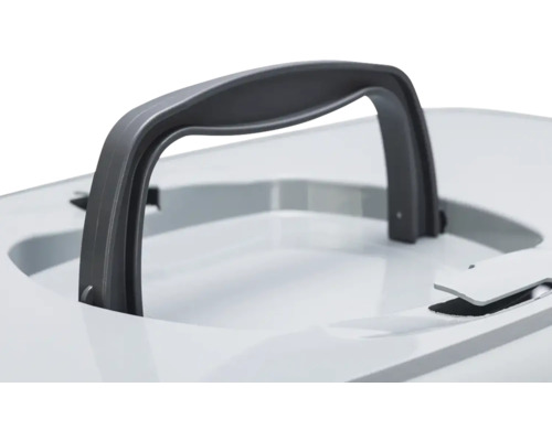 Detailansicht eines Eimers mit Tragegriff