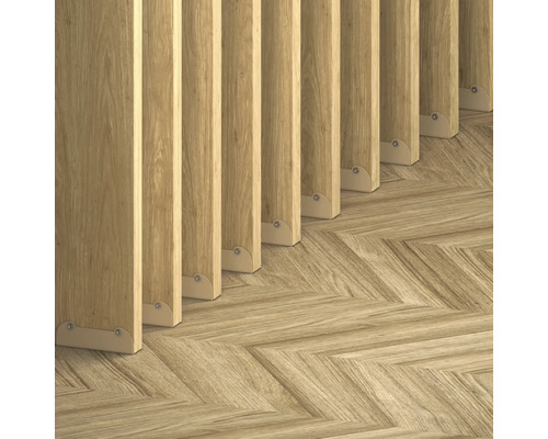 Holzvertäfelung und Fischgrätparkettboden