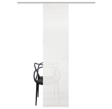 Schiebegardine mit Querstreifen vor einem Stuhl