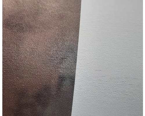Tapetenmuster mit Textilstruktur, eine Hälfte uni, die andere Hälfte strukturiert