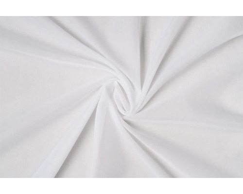 Weißer Gardinenstoff mit Faltenwurf