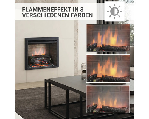 Elektrischer Kamin mit Flammeneffekt in drei verschiedenen Farben in einem Wohnzimmer