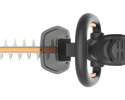 Detailaufnahme einer Heckenschere mit Messern und Griff