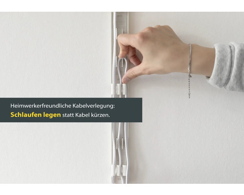 Installation eines Kabels in einem Kabelkanal