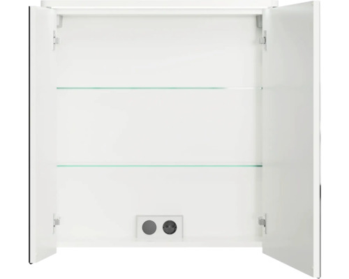 Offener weißer Spiegelschrank mit zwei Glasböden und Steckdose