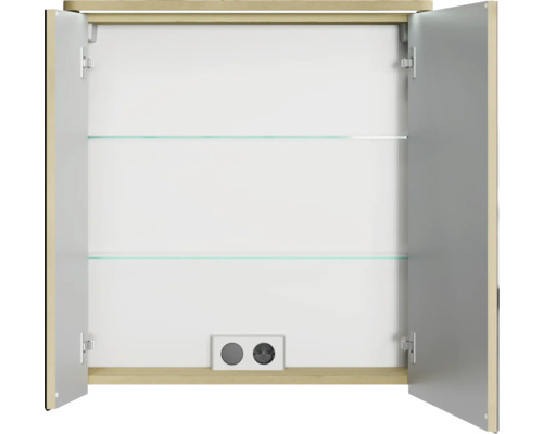 Geöffneter Spiegelschrank mit zwei Glasböden und Steckdosen