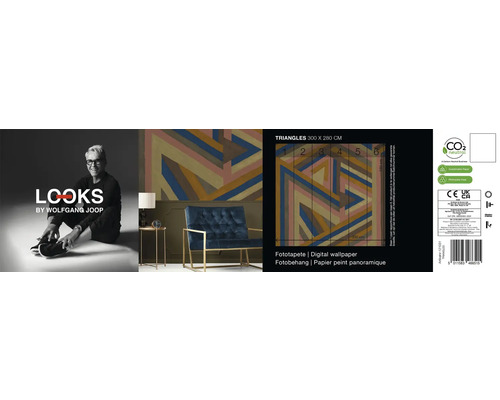 Fototapete mit Dreiecksmuster und Wolfgang Joop Logo