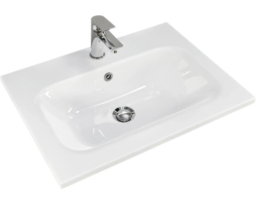 Waschbecken mit Armatur