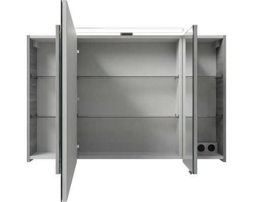 Geöffneter Spiegelschrank mit Glasablagen und Beleuchtung