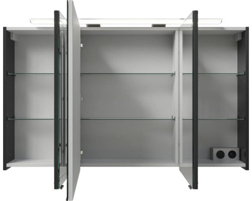 Offener Spiegelschrank mit Glasablagen und Beleuchtung