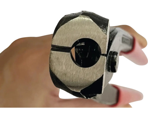 Rohrschneider im Einsatz, Nahansicht der Schneidvorrichtung