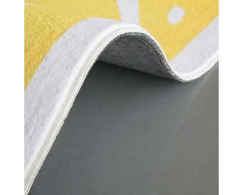 Detailansicht eines Teppichs mit textilem Rand