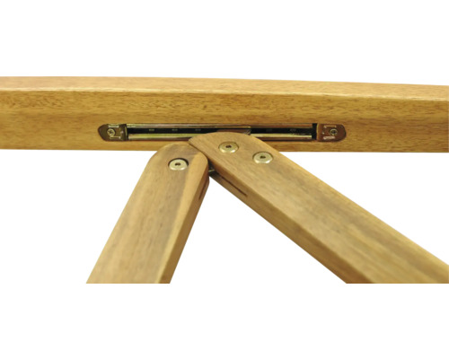 Detailansicht eines Klapptisches aus Holz mit Beschlägen und Schrauben