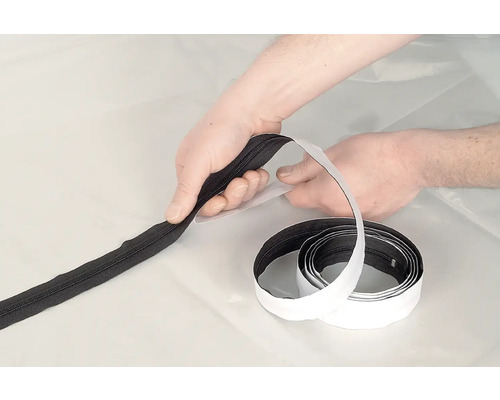 Selbstklebender Reißverschluss zur einfachen Befestigung