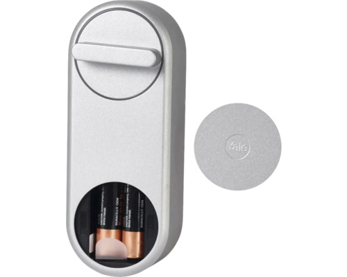 Yale Logo auf einem digitalen Türschloss mit Batterien