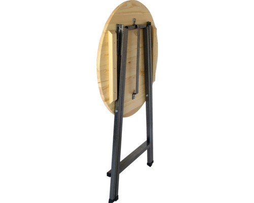 Zusammengeklappter runder Holztisch mit Metallgestell