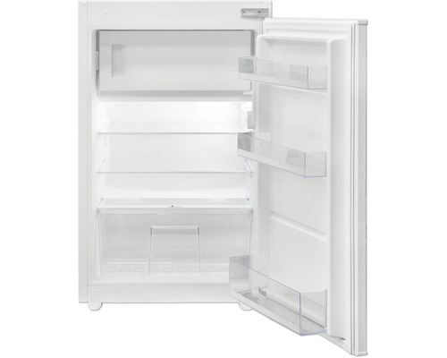 Geöffneter, leerer, weißer Kühlschrank mit Regalen und Fächern