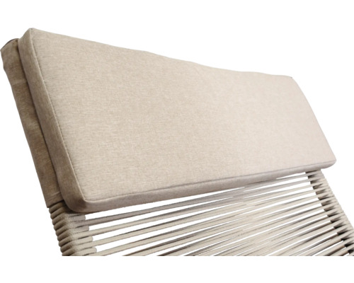 Detailaufnahme eines Gartensessels mit Polster und Seilbespannung