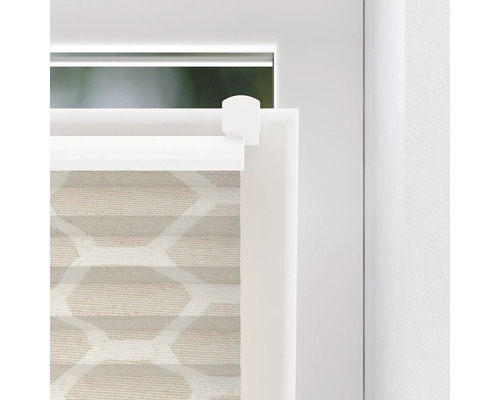 Detailansicht eines Wabenplissees am Fenster