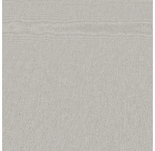 Detailansicht eines hellen Teppichs mit dezenter Textur