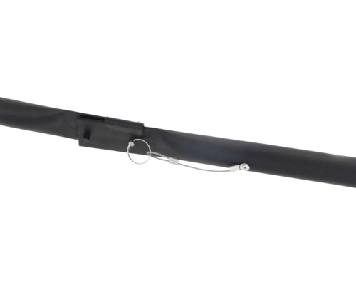 Detailaufnahme einer schwarzen Stange mit Sicherungsstift