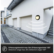Wandleuchte mit Bewegungsmelder an Hauswand