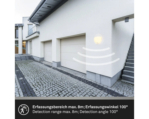 Außenwandleuchte mit Bewegungsmelder am Haus montiert