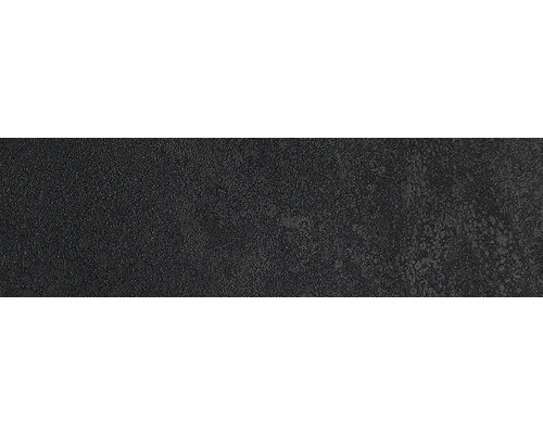 Schwarze, strukturierte Oberfläche als Hintergrund.