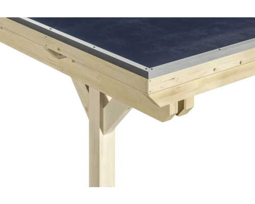 Detailansicht eines Holzpavillons mit Dachpappe
