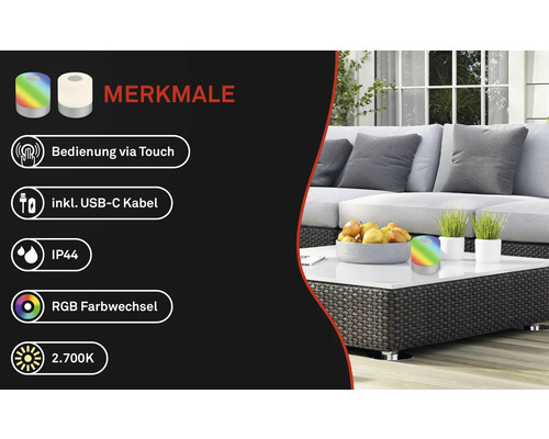 Dekorative RGB-Tischleuchte mit Touchbedienung auf einem Gartentisch